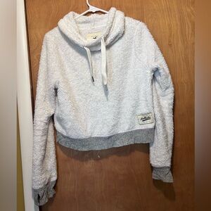 Hollister Cozy White and Gray Cropped Top